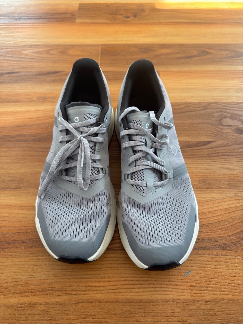 On Running Men's Athletic Running Shoes - Light Gray